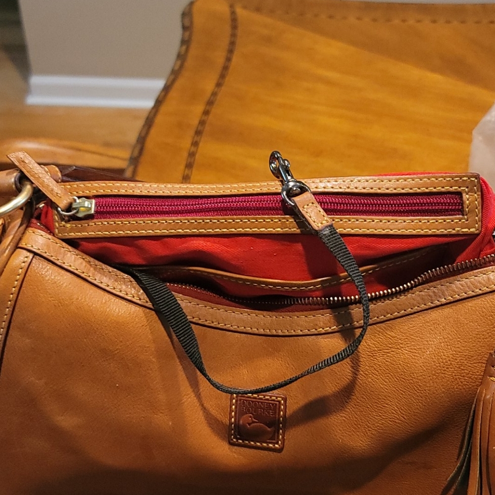 Dooney and Bourke purse - Picture 14 of 16